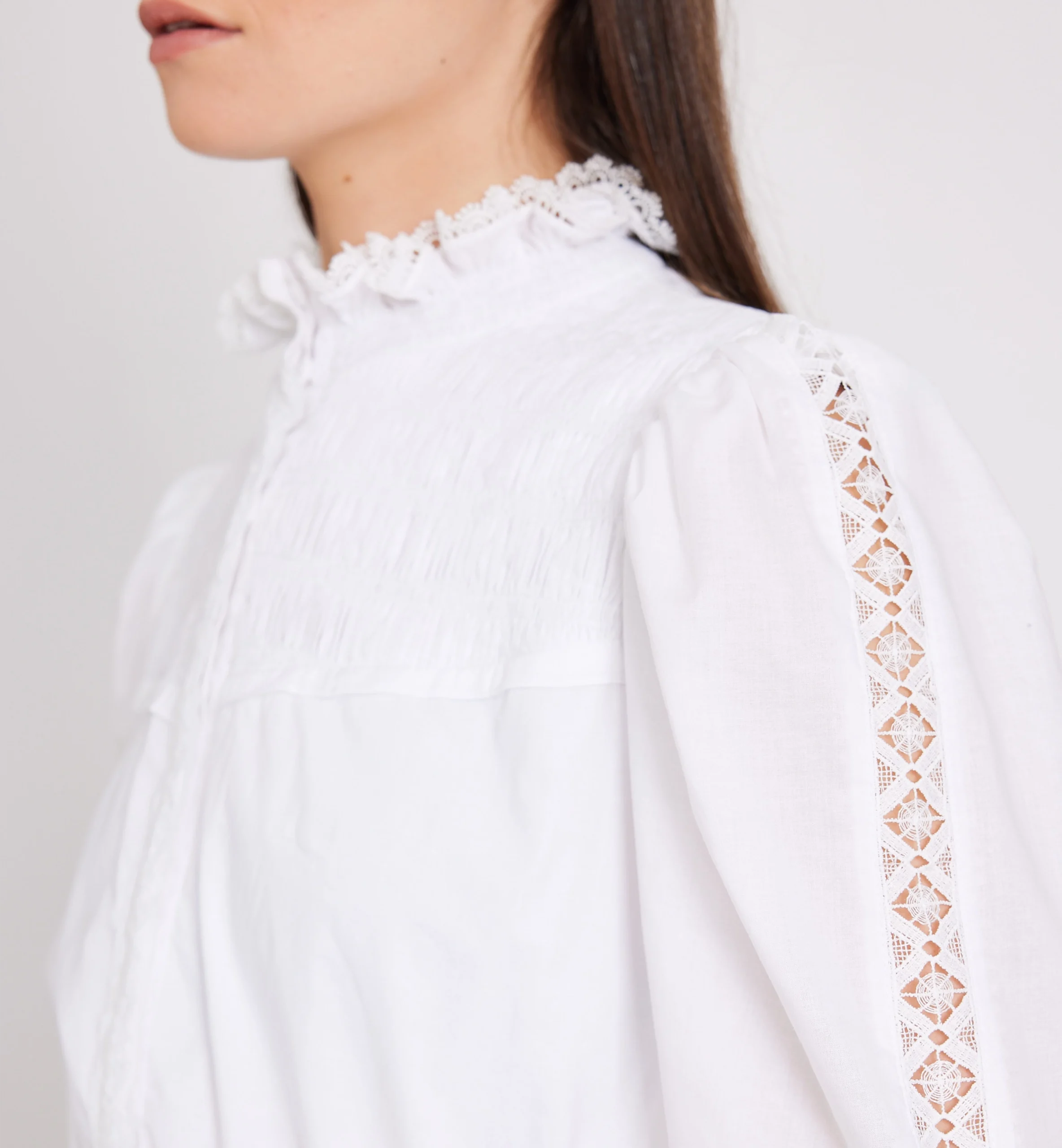 Shirring cotton and lace ribbon, dress