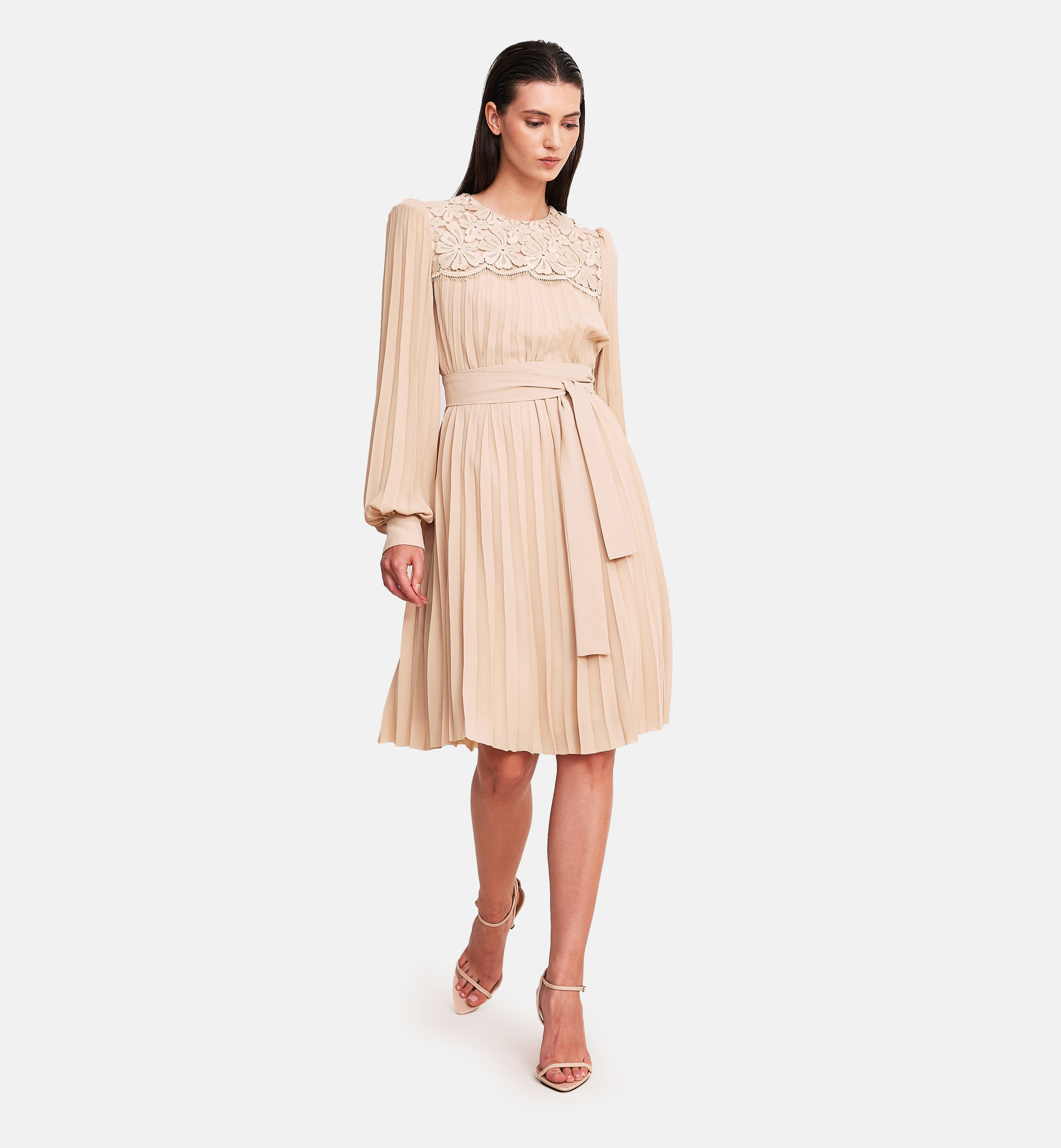 Fleece chiffon and lace dress, biege